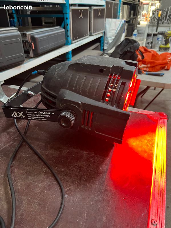 Projecteur PAR LED ZOOM 1820Z AFX (image 2)