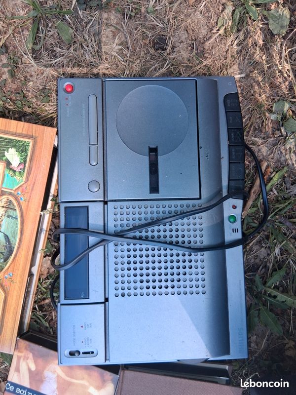 Lot k7 audio et lecteur (image 7)