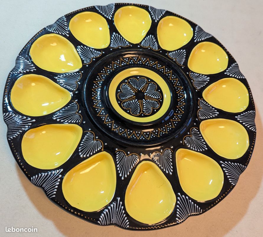 8 Très Belles Assiettes à Huître En Céramique Signées TN  Tuilerie Normande Bavent Circa 1960