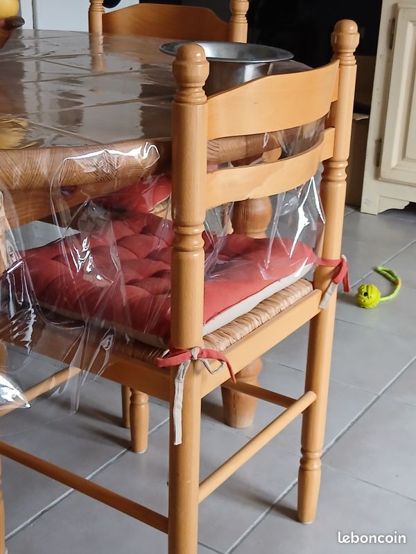 Table ronde extensible 130-210 cms et ses 4 chaises (image 4)