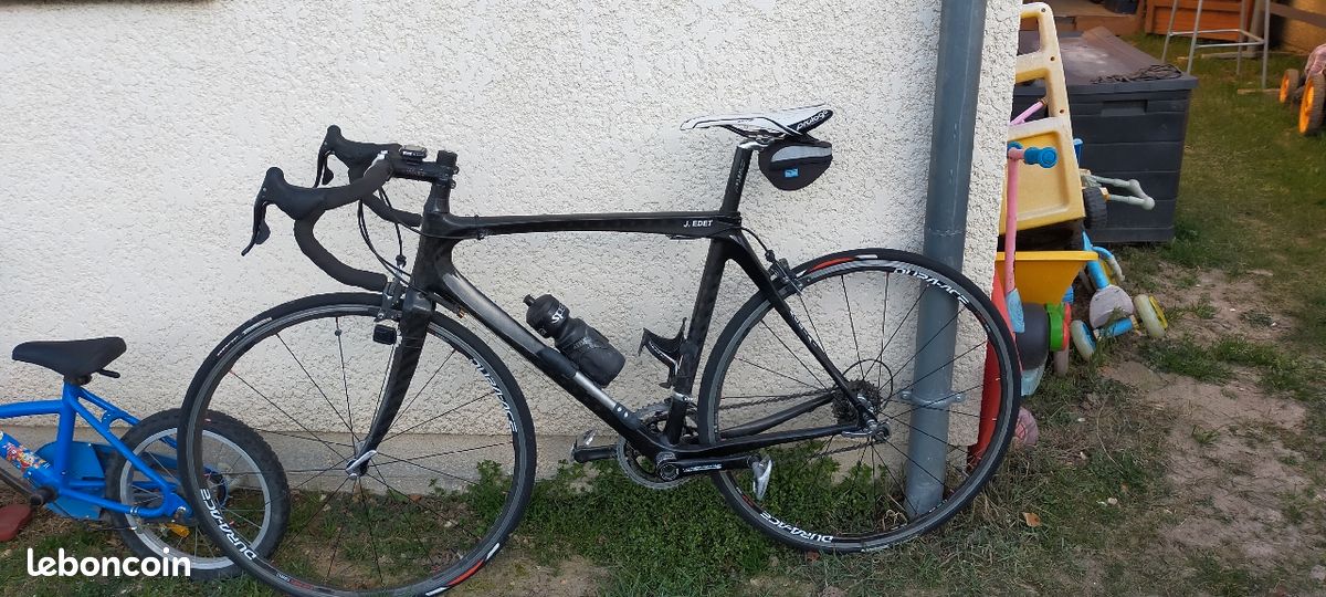 Vélo de course (image 1)