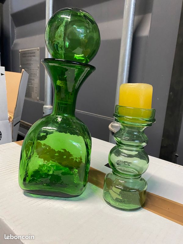 Magnifique Carafe et bougeoir en verre vert (image 1)