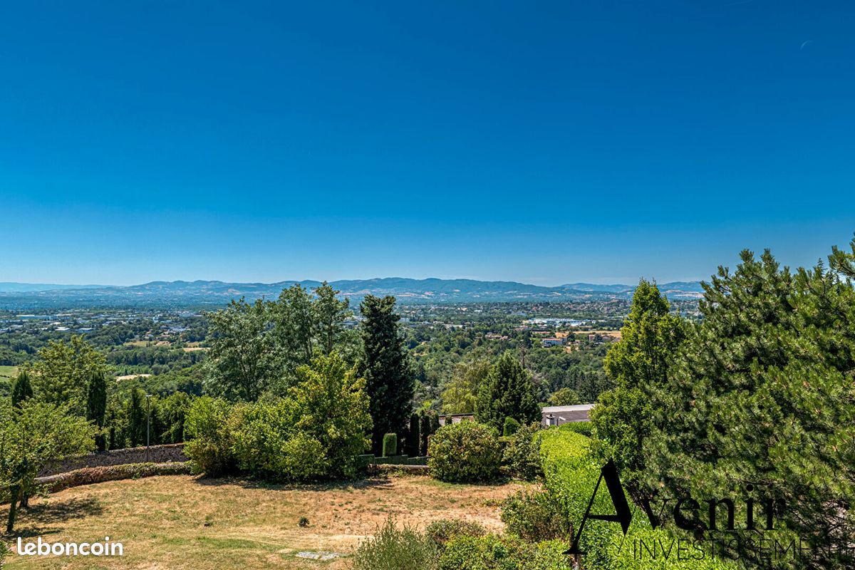 Maison 8 pièces 236 m² · à Saint-Didier-au-Mont-d'Or · 236 m² · 1 150 000 €