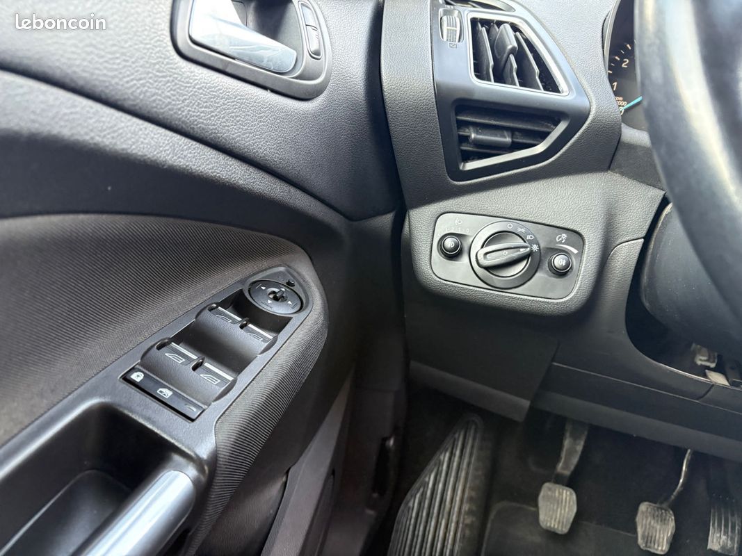 FORD C-MAX 1.0 ECOBOOST 125CH STOP&START TITANIUM garantie 12 mois (image 20)