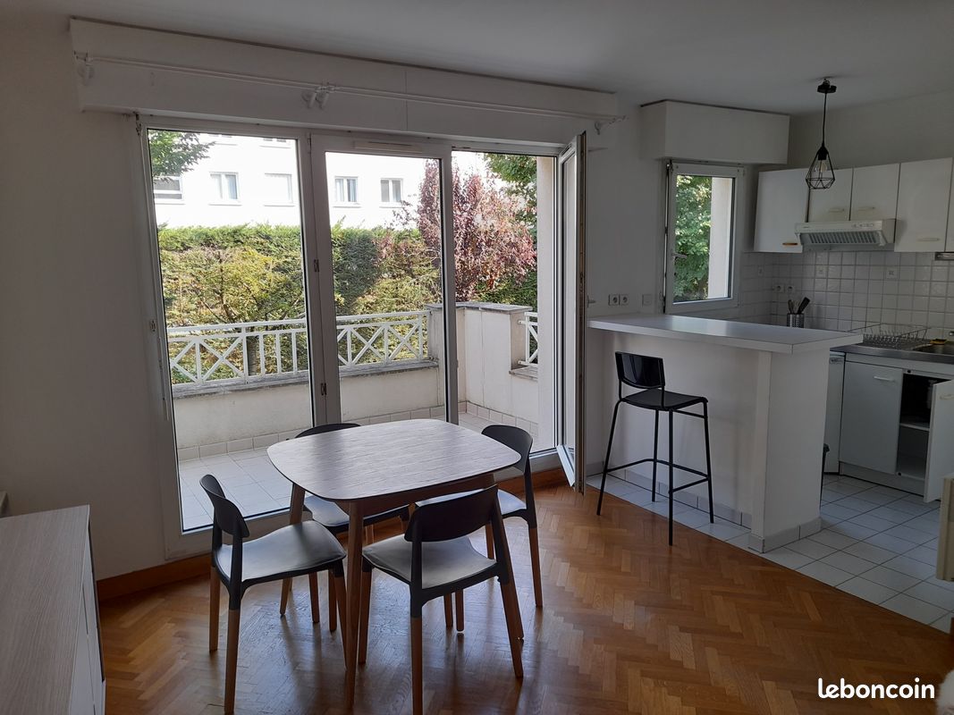 Appartement 1 pièce 35 m² · à Garches · 35 m² · 950 €/mois