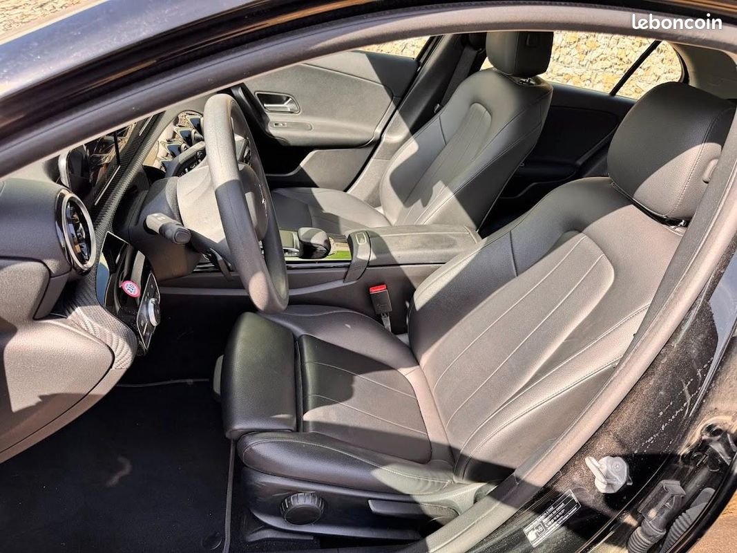 Mercedes-Benz Classe A 250 e Progressive Line 218ch 8G-DCT | Apple CarPlay • Caméra de Recul • Avertisseur de Ligne (image 9)
