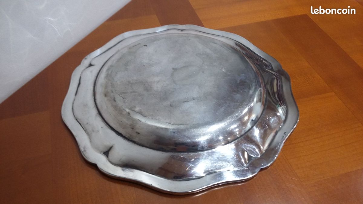 Plat Rond En Métal Argenté - Déco Vintage - Occasion Bon État