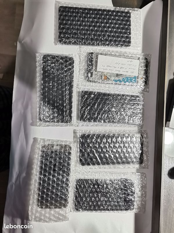 Ecran Lot des pièces Téléphone portable plusieurs modele et certaines carte mère aussi (image 7)