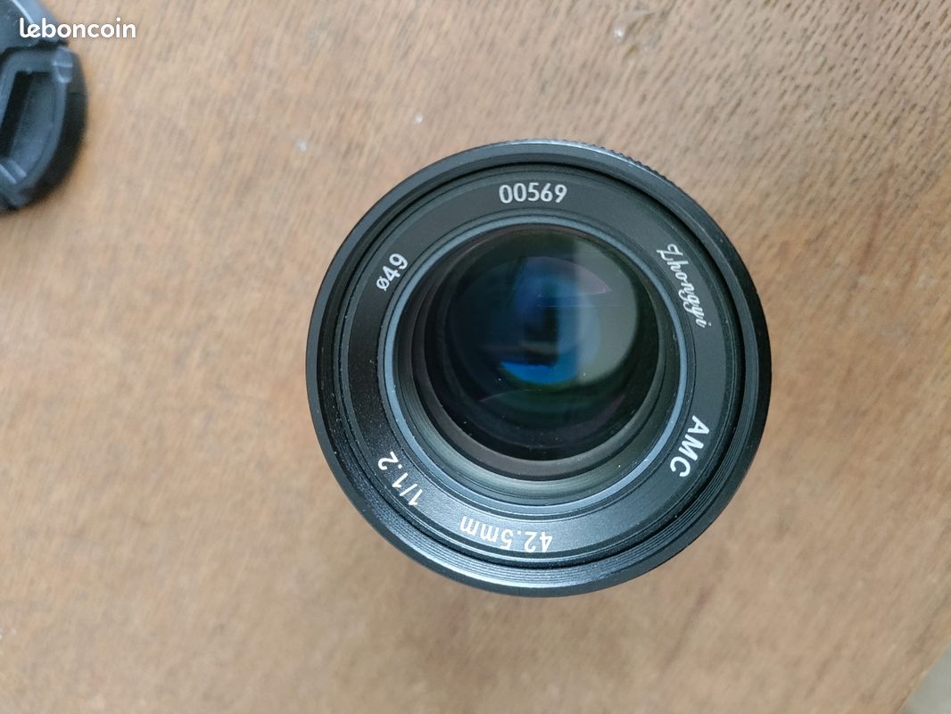 Objectif Mitakon Speedmaster 42.5mm F/1.2 – Manuel Pour Micro 4/3 (Ouvert/Neuf)