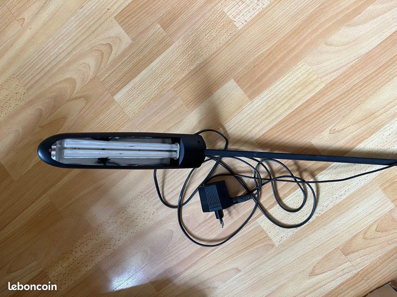 Lampe bureau noire (image 3)
