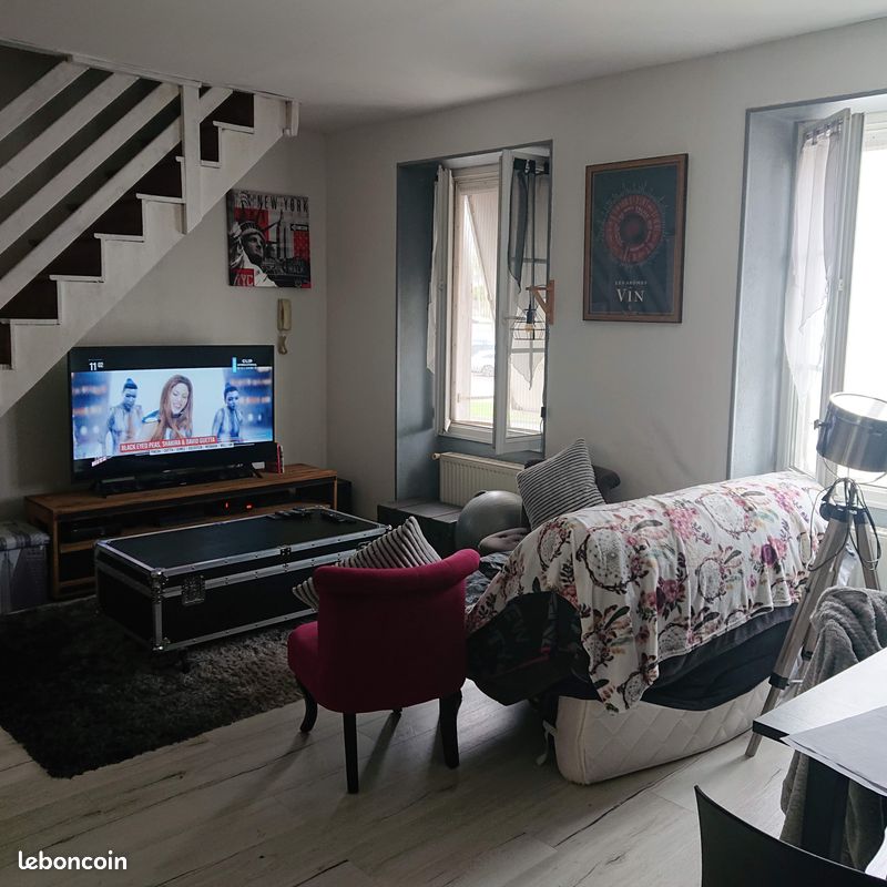 Appartement 4 pièces 91 m² · à Fontenay-le-Comte · 91 m² · 600 €