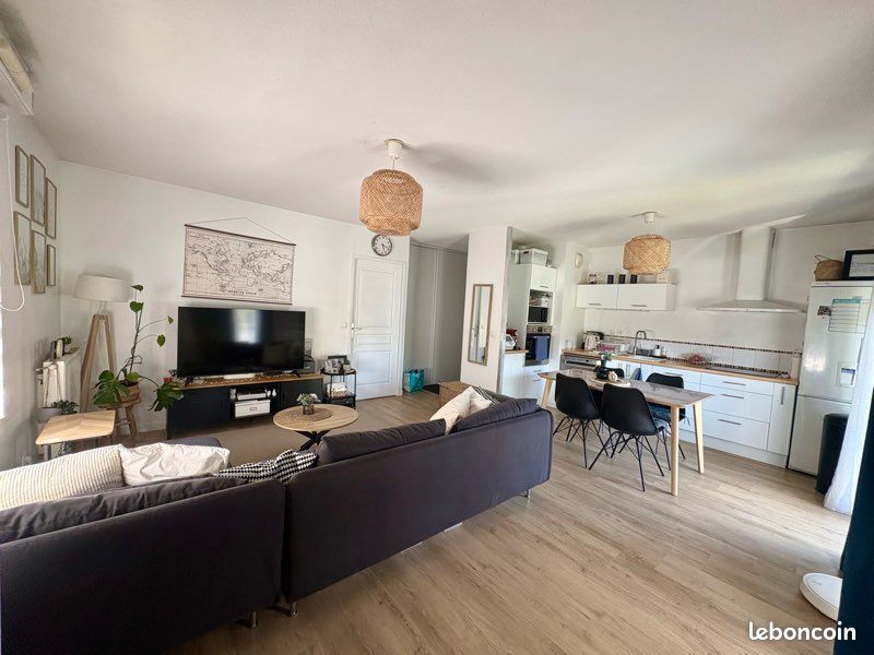 Parking 2 pièces 52 m² · à Vaulx-en-Velin · 52 m² · 179 000 €