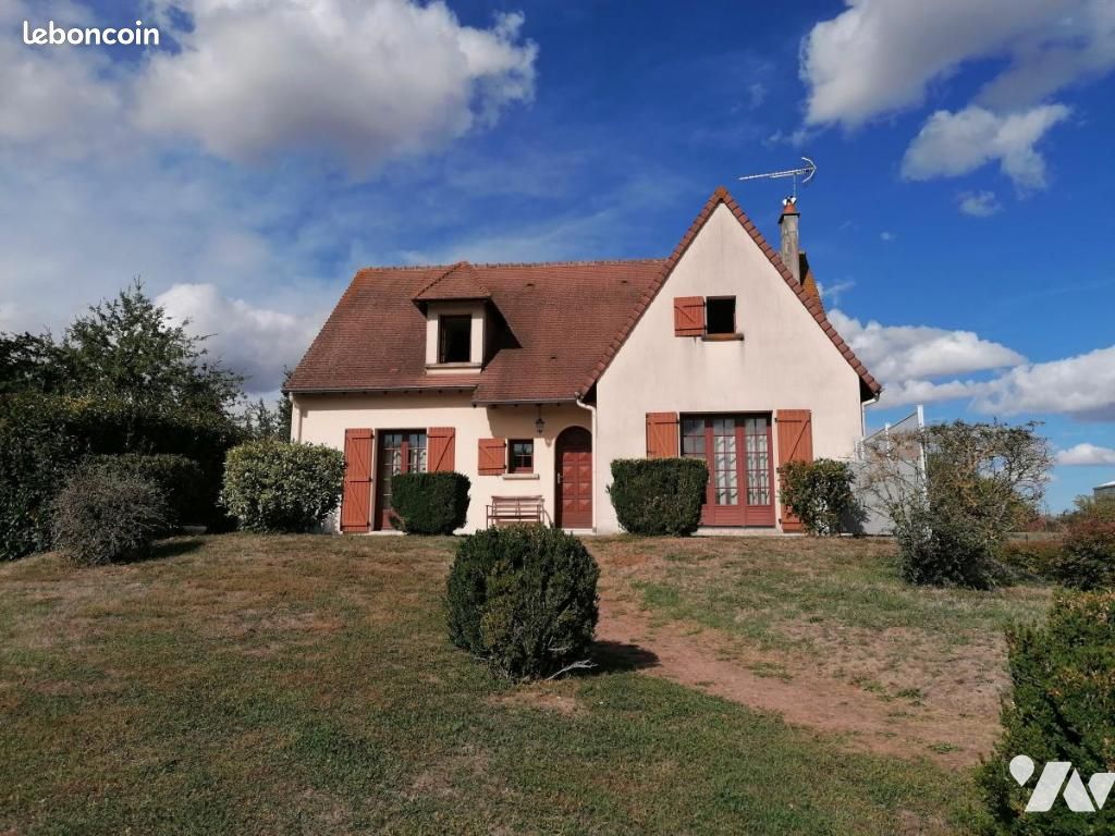 Maison 4 pièces 175 m² · à Abilly · 175 m² · 178 500 €