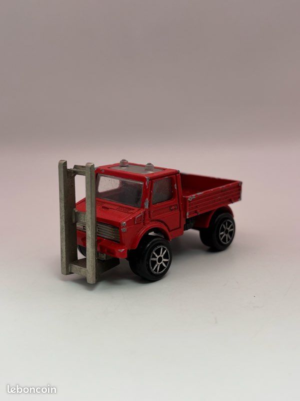 UNIMOG / miniature majorette (image 1)