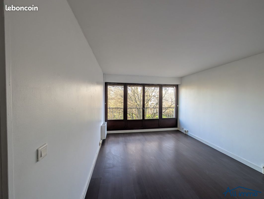 Appartement 2 pièces 44 m² · à Chennevières-sur-Marne · 44 m² · 147 000 €