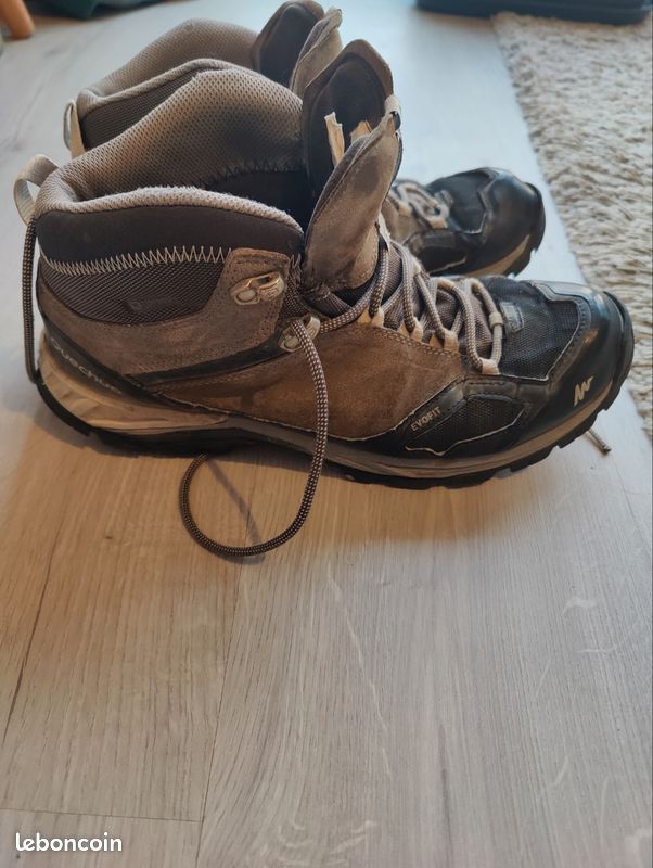 QUECHUA Chaussures imperméables de randonnée montagne - MH500 MID gris - homme - Taille 42
74,99
https:/[URL masquée pour votre sécurité] (image 2)