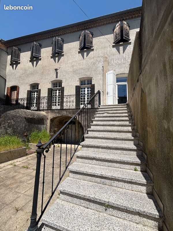 Maison 6 pièces 232 m² · à Villeneuve-de-Berg · 232 m² · 320 000 €