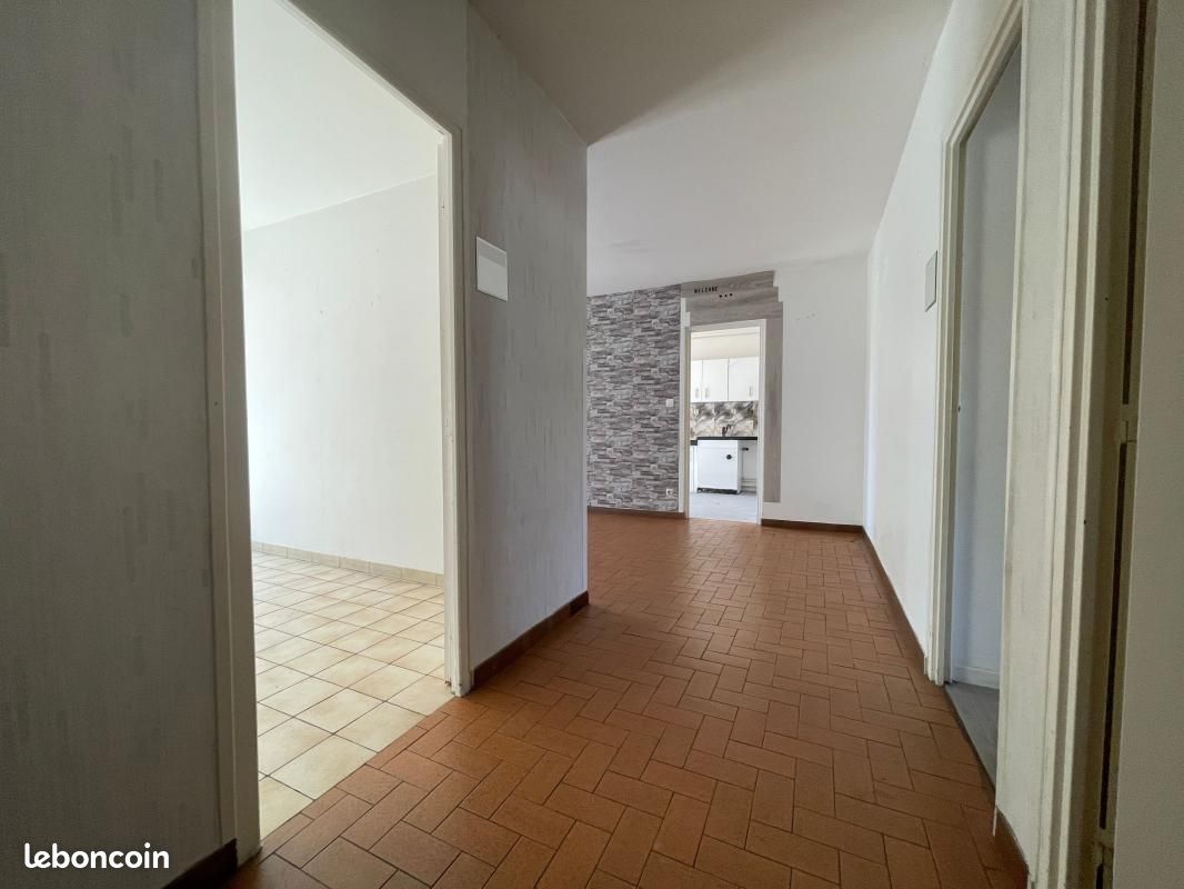 Appartement 4 pièces 92 m² · à Vénissieux · 92 m² · 115 000 €