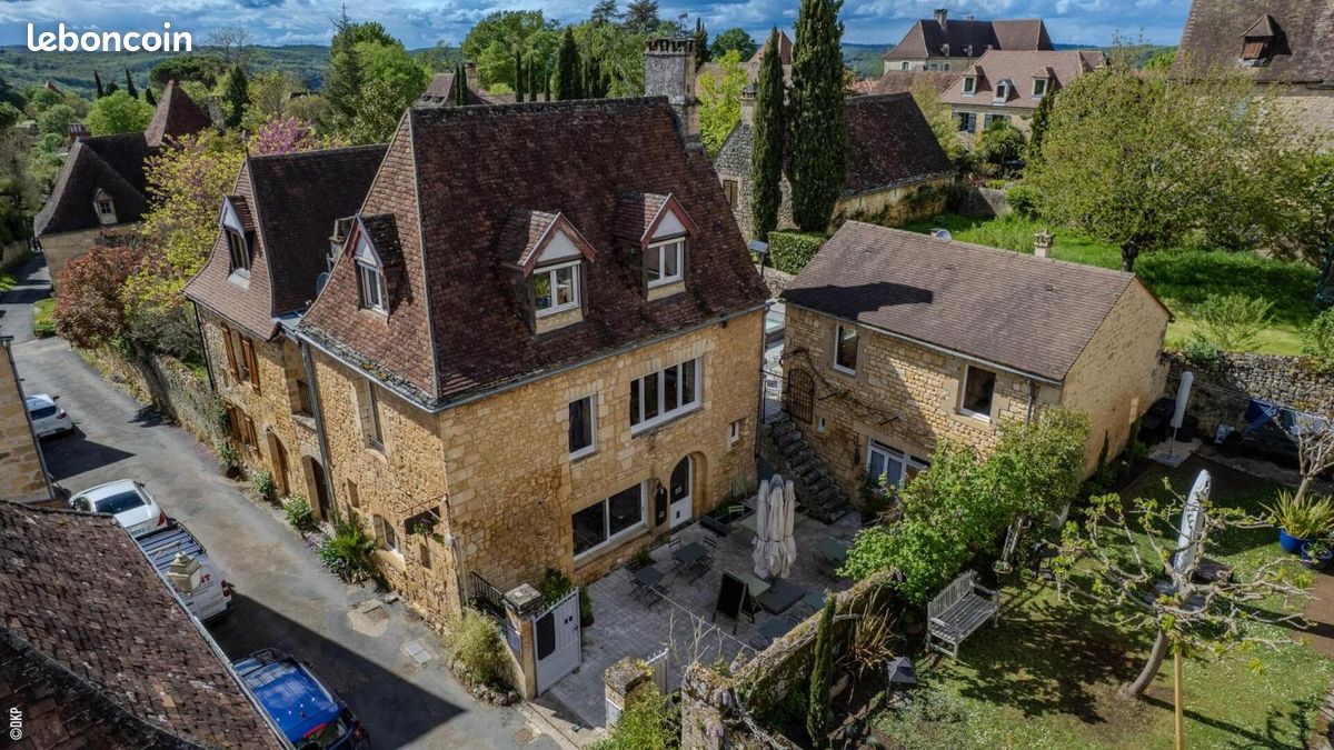 Maison 284 m² · à Domme · 284 m² · 645 000 €