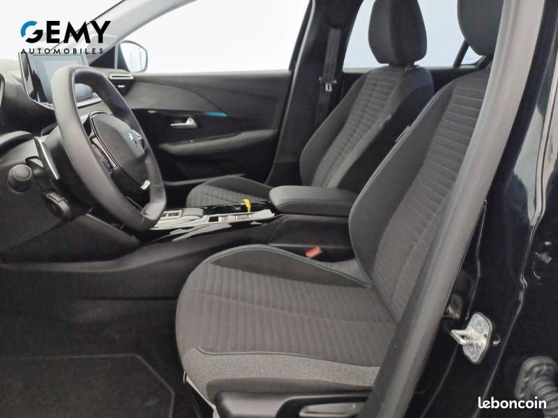 Peugeot 208 PureTech 100 S&S EAT8 Style (image 9)