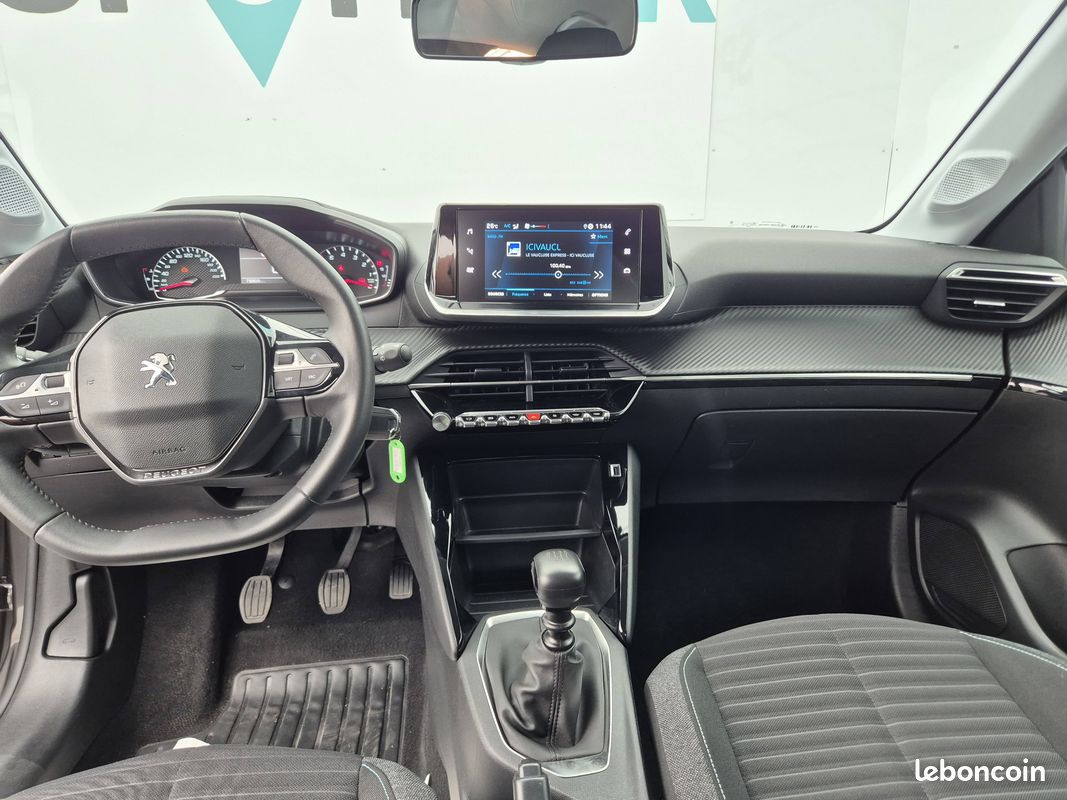 PEUGEOT 208 PureTech 100 S&S BVM6 Style (image 8)