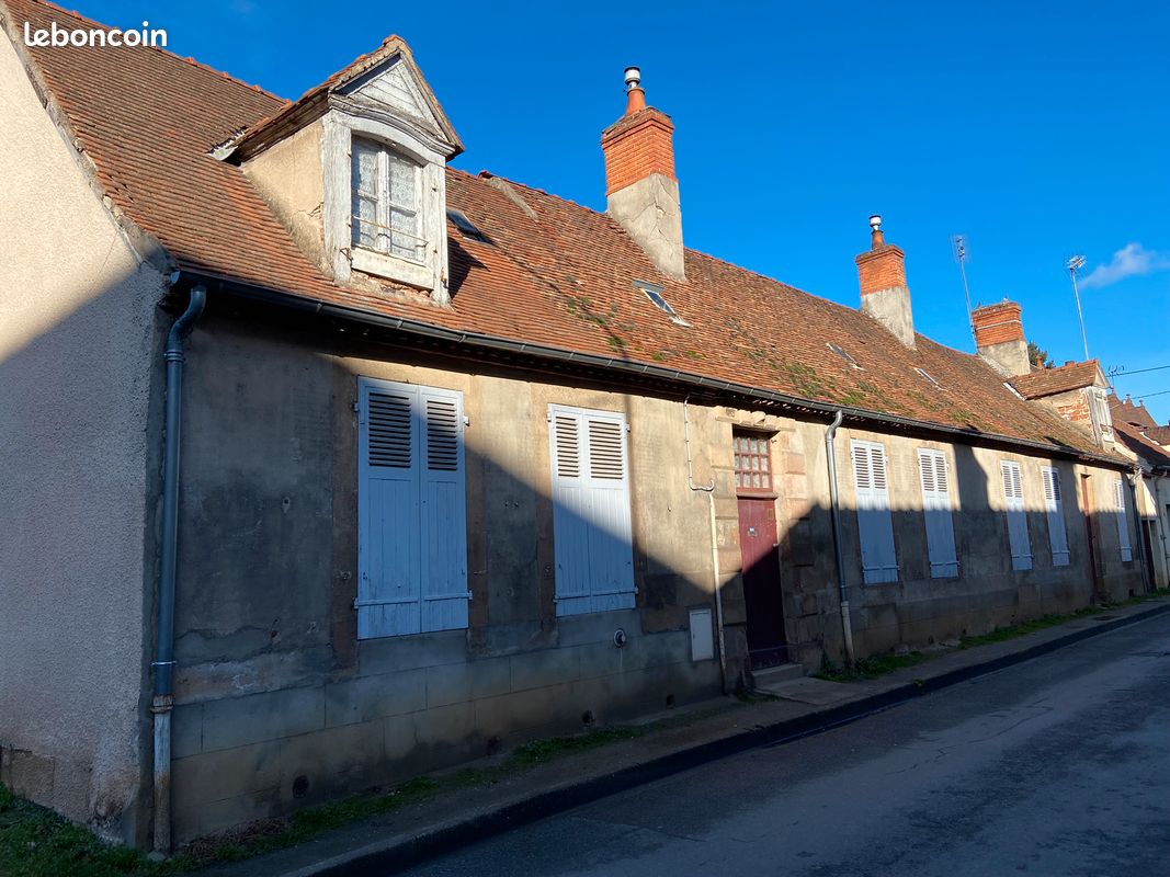 Maison 5 pièces 98 m² · à Moulins · 98 m² · 75 000 €
