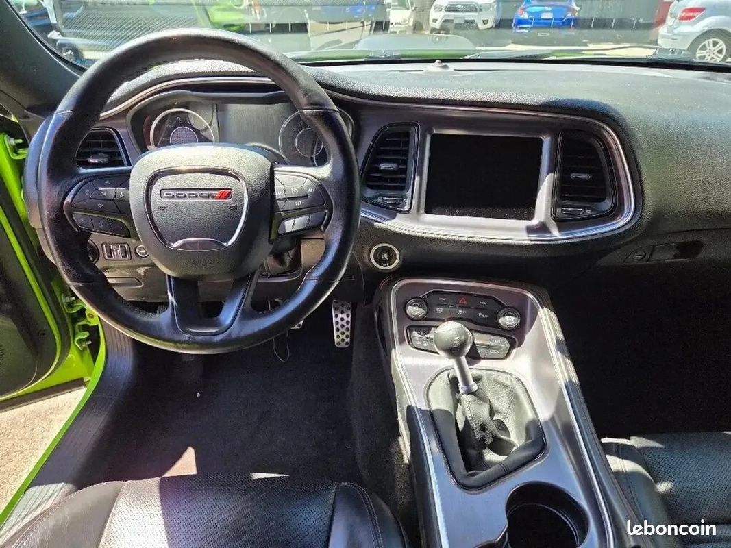 Dodge CHALLENGER 5.7 HEMI V8 375 CH - SHAKER - SELLERIE SHAKER - FAIBLE KILOMETRAGE (image 10)