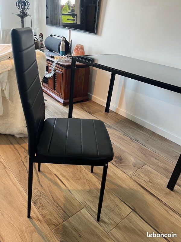 Table + 4 chaises à vendre (image 6)