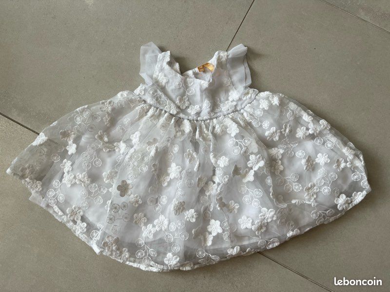 Lot de robes bébé 6M Vêtements bébé