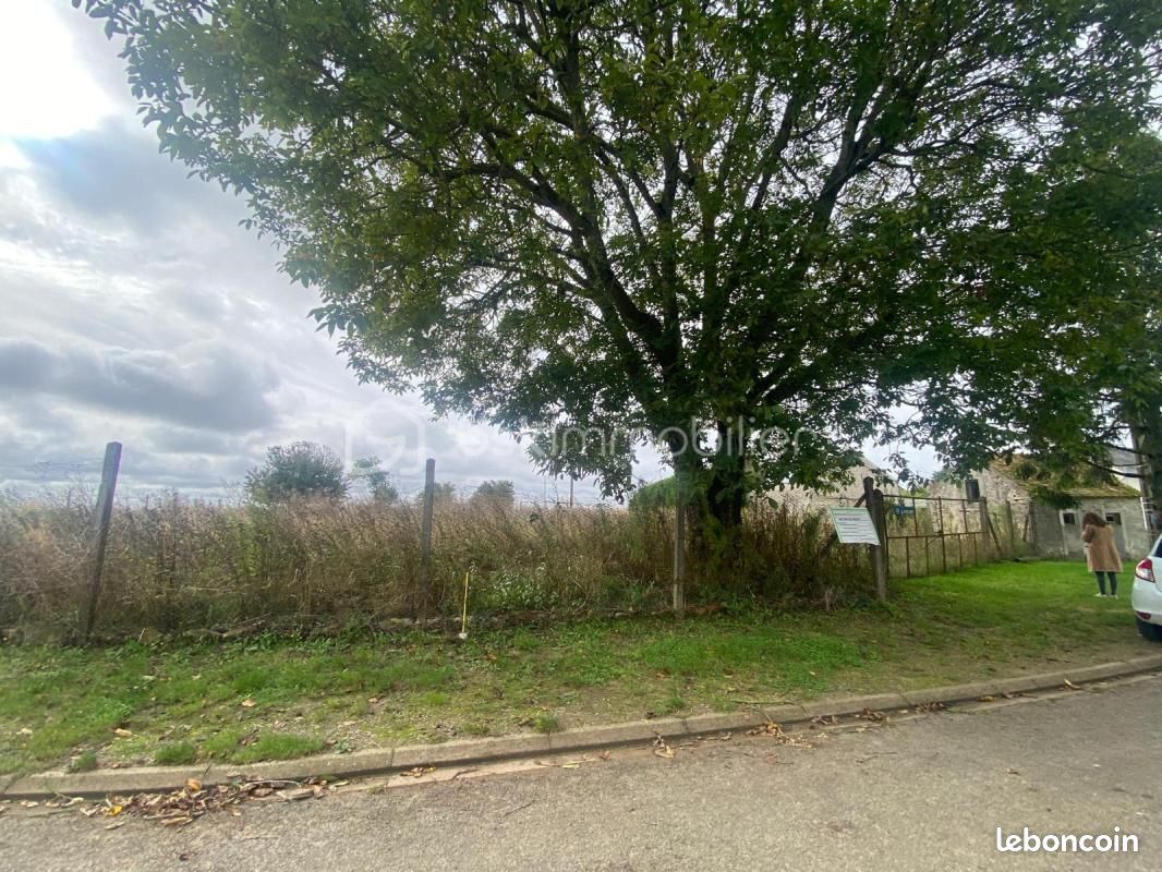 Terrain 735 m² Pussay · 34 500 €