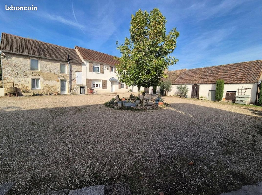 Maison 7 pièces 180 m² · à Bréval · 180 m² · 435 000 €