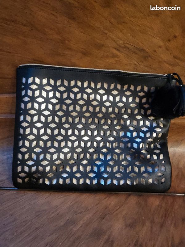 Pochette noire/dorée (image 1)