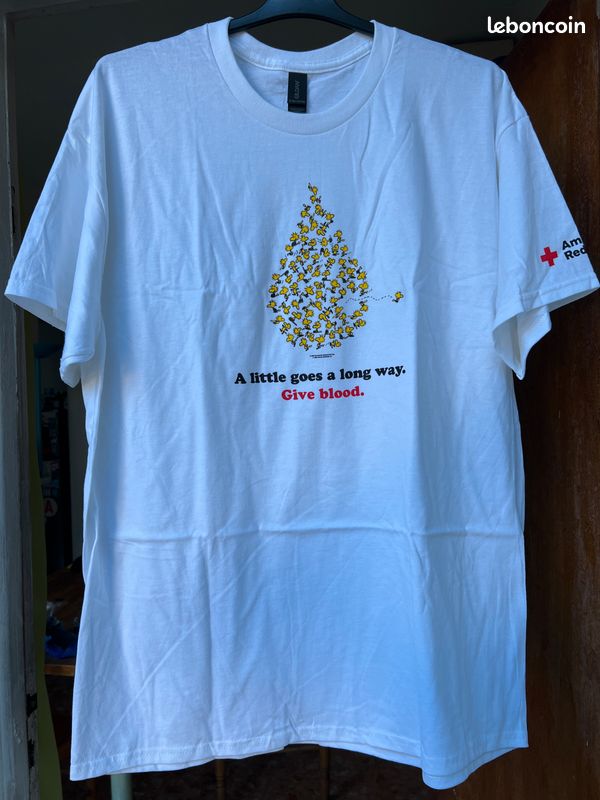 T-shirt Rouge Croix-Rouge - Marque Gildan - Taille S Homme - Neuf Avec étiquettes
