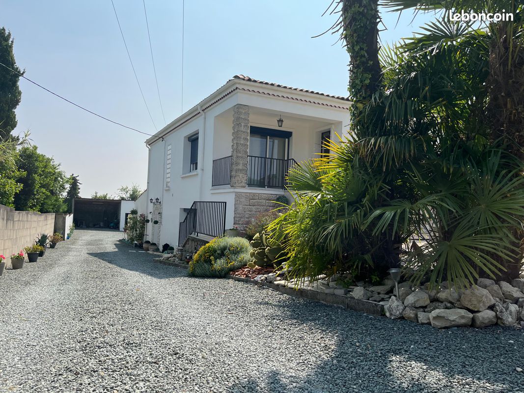 Maison 6 pièces 167 m² · à Saint-Jean-d'Angély · 167 m² · 255 000 €