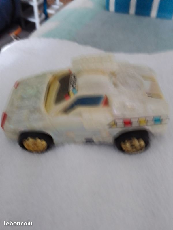 Superbe voiture a activer roule seule (image 1)