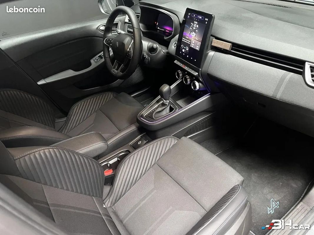 Renault Clio 1.6 E-Tech 145ch Full Hybrid Esprit Alpine (image 8)