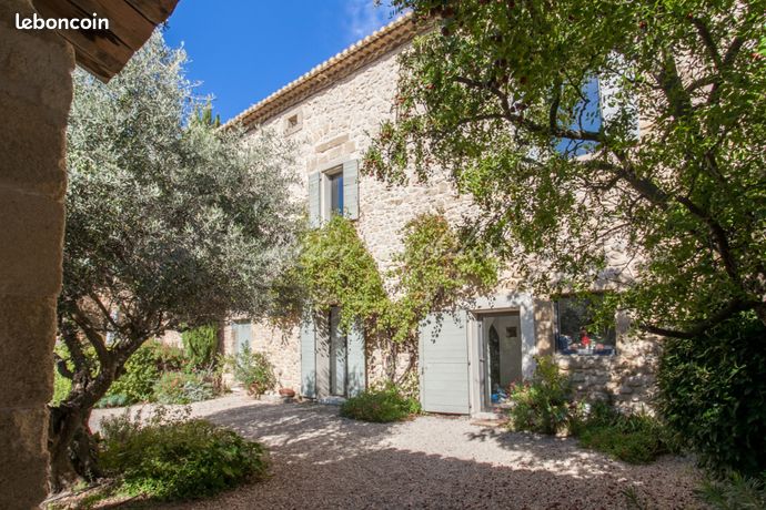 Maison 15 pièces 425 m²