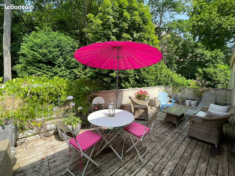 Maison 8 pièces 172 m² · à Saint-Germain-en-Laye · 172 m² · 950 000 €