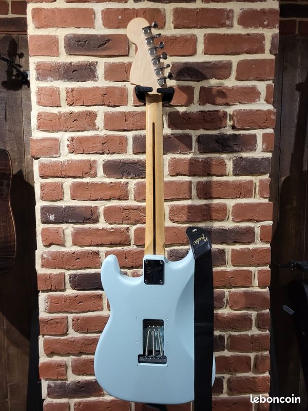 Squier Stratocaster Custom – Micros Fender Vintera + Gibson (image 2)