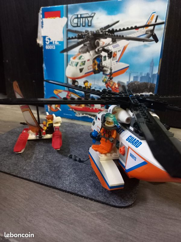 LEGO Hélicoptère garde côte (image 2)