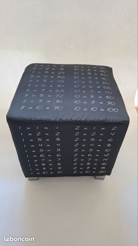 Pouf avec table de multiplication (image 1)