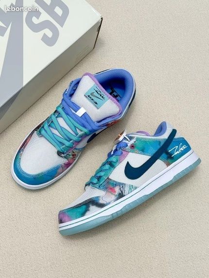 Nike Dunk Low Fut'ura Labora'tories Blea'ched Aqua Taille 42 (image 1)