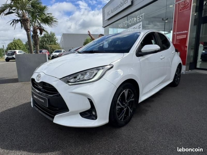Toyota Yaris 116h Design 5p MC24 (image 3)