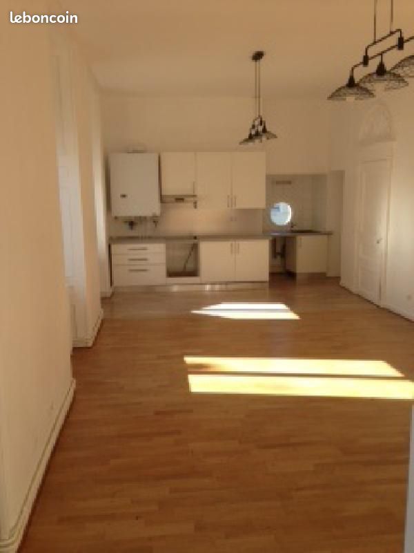 Appartement 5 pièces 102 m² · à Lons-le-Saunier · 102 m² · 930 €/mois