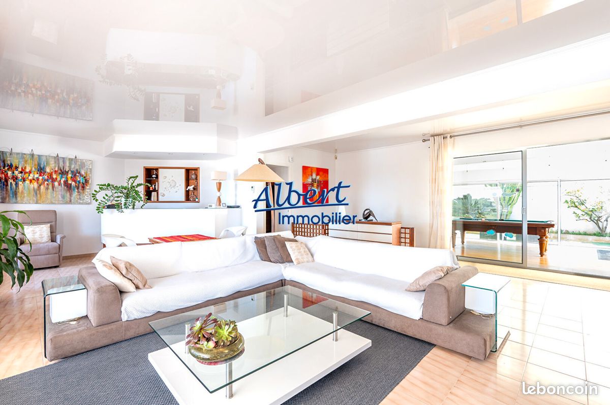Maison 7 pièces 310 m² · à Sanary-sur-Mer · 310 m² · 1 190 000 €