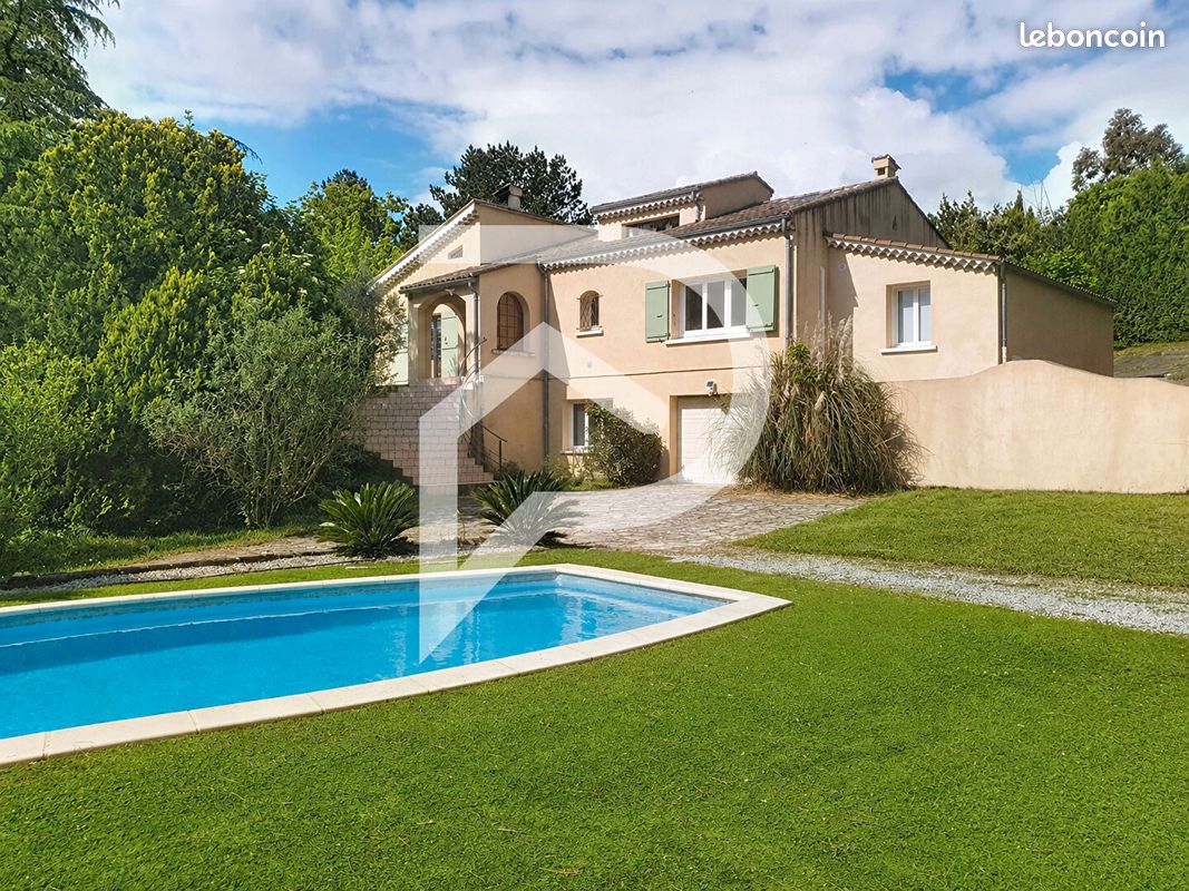 Maison 8 pièces 150 m² · à Montélimar · 150 m² · 550 000 €