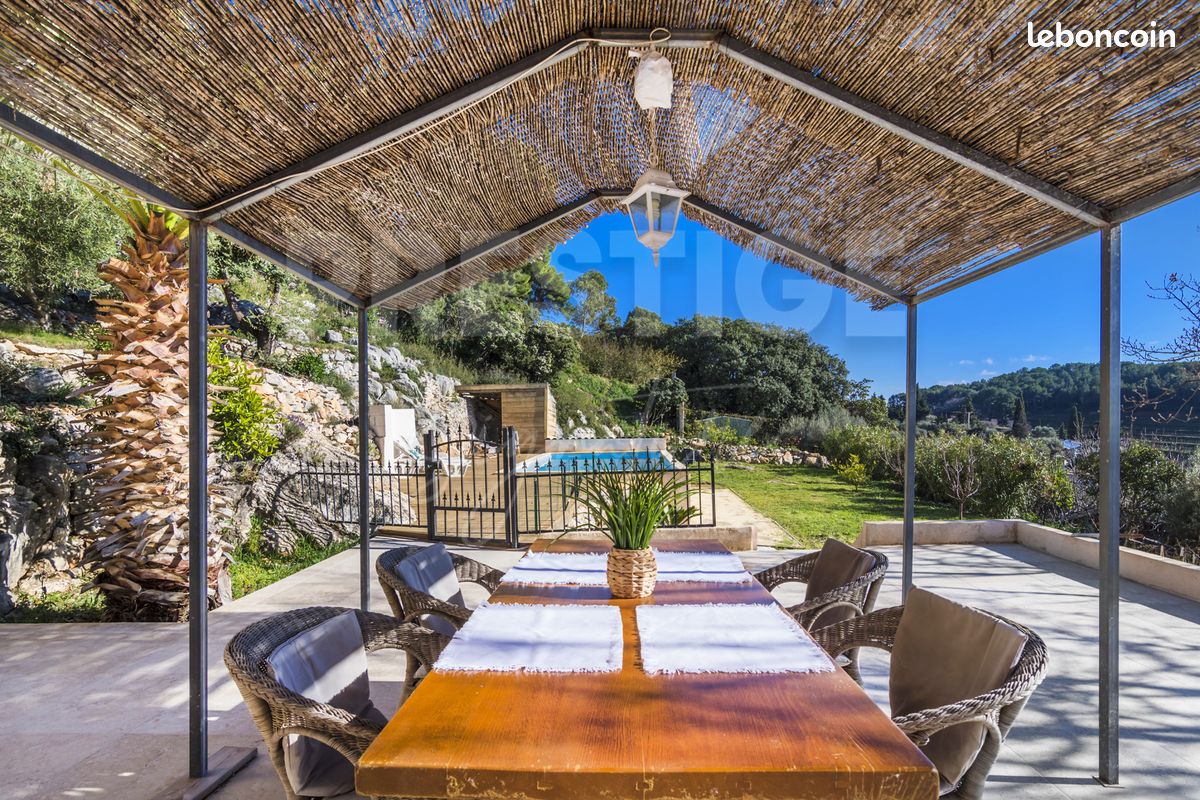 Maison 6 pièces 170 m² · à Ollioules · 170 m² · 1 040 000 €