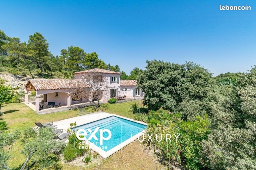 Maison 7 pièces 201 m² · à Peyrolles-en-Provence · 201 m² · 895 000 €