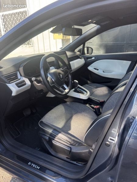 Renault CLIO V REVERSIBLE 1.6 E-TECH 140CH BUSINESS -21 (image 4)