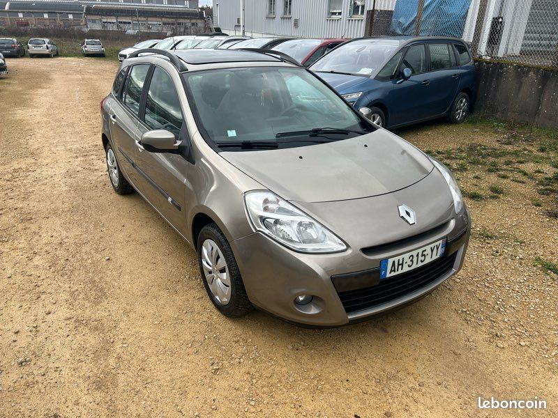 RENAULT Clio III Estate Phase 2 1.2 i 16V eco2 75cv (image 1)